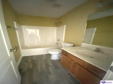 Daneswood Court, Radcliff, Kentucky 40160, ,2 BathroomsBathrooms,For Sale,Daneswood Court,HK24001642