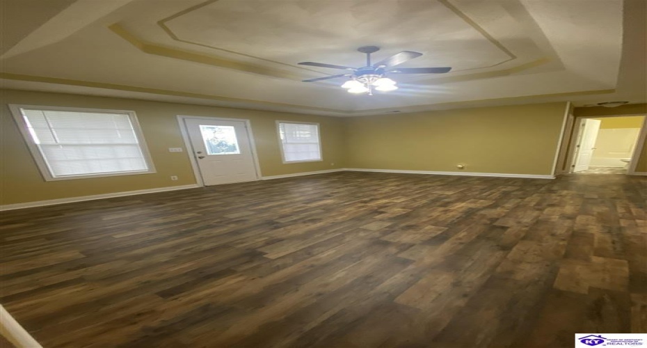 Daneswood Court, Radcliff, Kentucky 40160, ,2 BathroomsBathrooms,For Sale,Daneswood Court,HK24001642