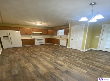 Daneswood Court, Radcliff, Kentucky 40160, ,2 BathroomsBathrooms,For Sale,Daneswood Court,HK24001642