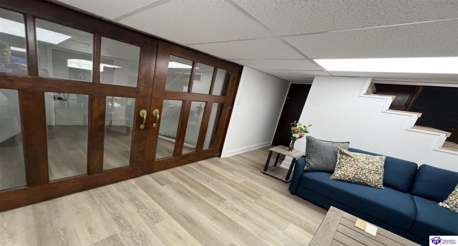 Helm Avenue, Elizabethtown, Kentucky 42701, ,2 BathroomsBathrooms,For Sale,Helm Avenue,HK23003133