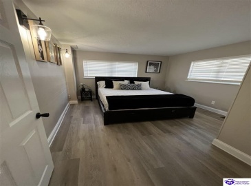 Helm Avenue, Elizabethtown, Kentucky 42701, ,2 BathroomsBathrooms,For Sale,Helm Avenue,HK23003133