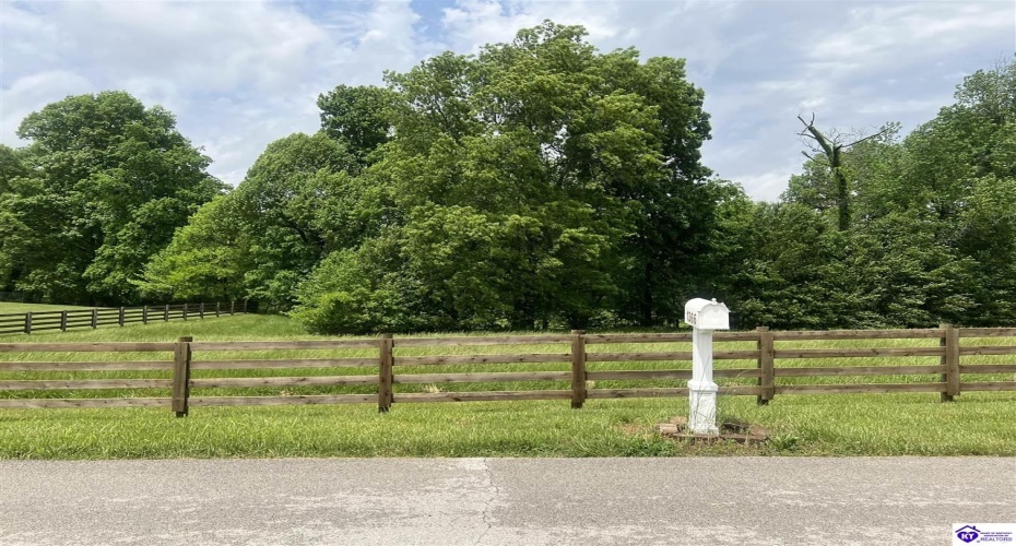 Overall Phillips Road, Elizabethtown, Kentucky 42701, ,For Sale,Overall Phillips Road,HK24001665