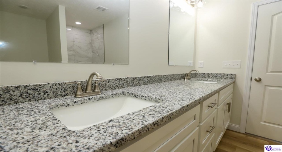 Otter Creek Road, Vine Grove, Kentucky 40175, ,2 BathroomsBathrooms,For Sale,Otter Creek Road,HK24001729