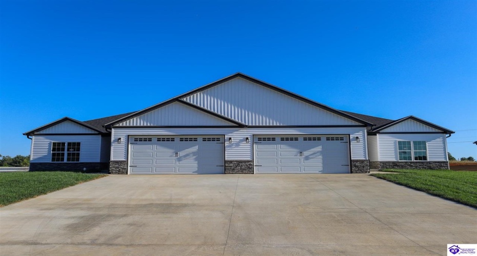 Otter Creek Road, Vine Grove, Kentucky 40175, ,2 BathroomsBathrooms,For Sale,Otter Creek Road,HK24001729