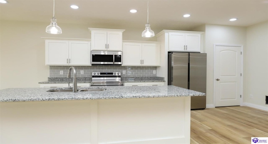 Otter Creek Road, Vine Grove, Kentucky 40175, ,2 BathroomsBathrooms,For Sale,Otter Creek Road,HK24001729