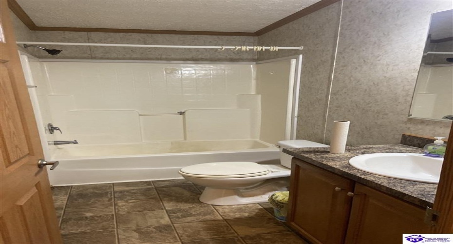 Pickerell Road, Buffalo, Kentucky 42716, ,2 BathroomsBathrooms,For Sale,Pickerell Road,HK24001743
