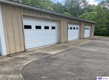 Pickerell Road, Buffalo, Kentucky 42716, ,2 BathroomsBathrooms,For Sale,Pickerell Road,HK24001743