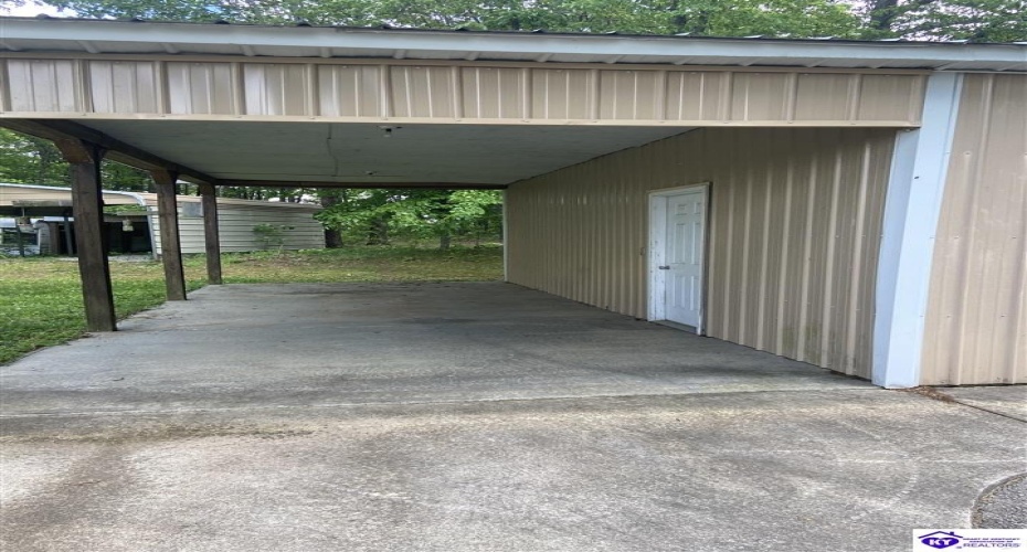 Pickerell Road, Buffalo, Kentucky 42716, ,2 BathroomsBathrooms,For Sale,Pickerell Road,HK24001743