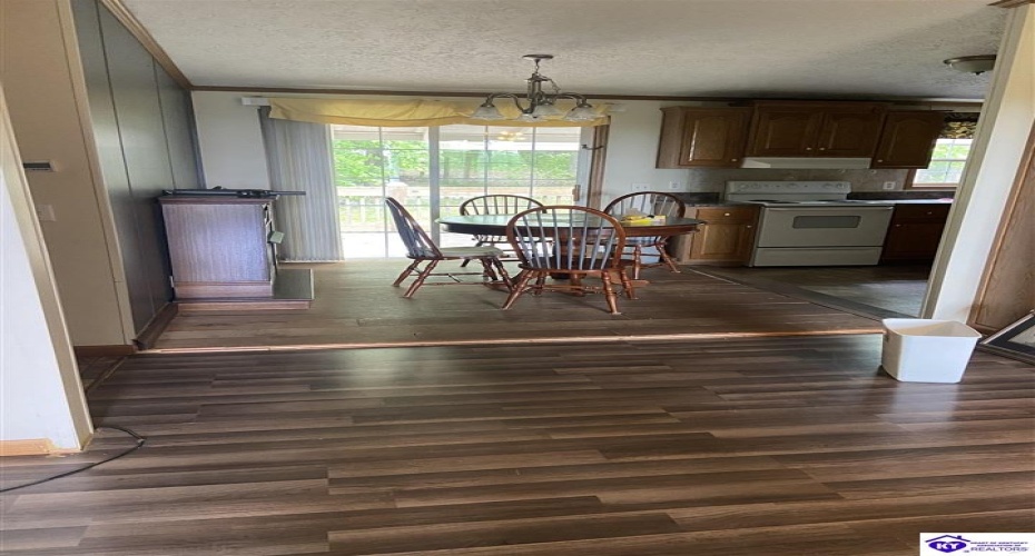 Pickerell Road, Buffalo, Kentucky 42716, ,2 BathroomsBathrooms,For Sale,Pickerell Road,HK24001743