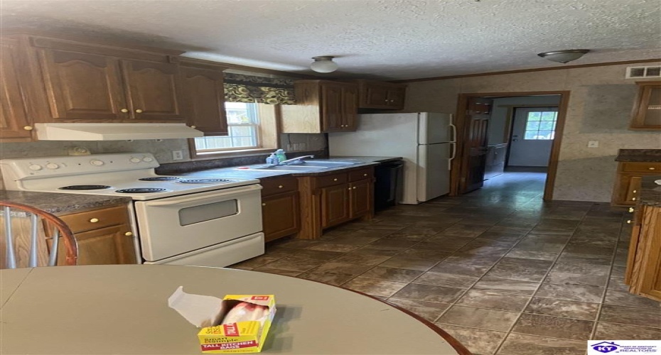 Pickerell Road, Buffalo, Kentucky 42716, ,2 BathroomsBathrooms,For Sale,Pickerell Road,HK24001743