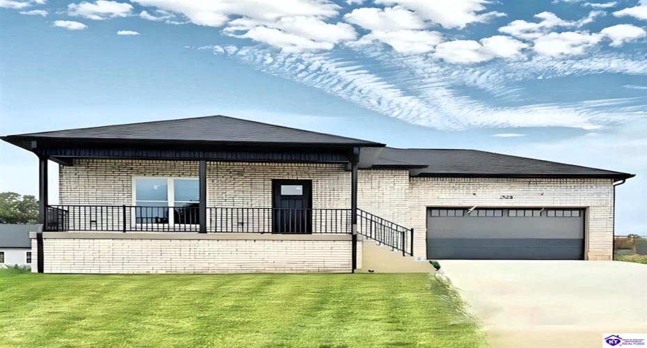 High Peak Place, Elizabethtown, Kentucky 42701, ,2 BathroomsBathrooms,For Sale,High Peak Place,HK24001760