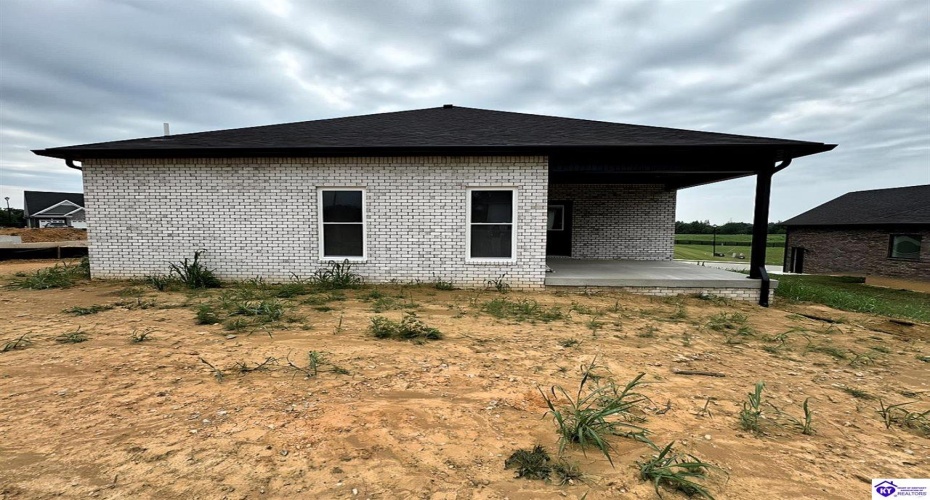 High Peak Place, Elizabethtown, Kentucky 42701, ,2 BathroomsBathrooms,For Sale,High Peak Place,HK24001760