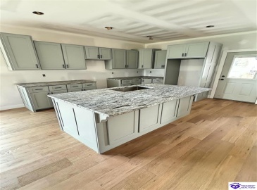 High Peak Place, Elizabethtown, Kentucky 42701, ,2 BathroomsBathrooms,For Sale,High Peak Place,HK24001760