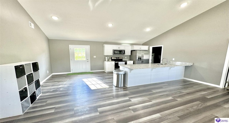 Palmetto Loop, Glendale, Kentucky 42740, ,2 BathroomsBathrooms,For Sale,Palmetto Loop,HK24001845