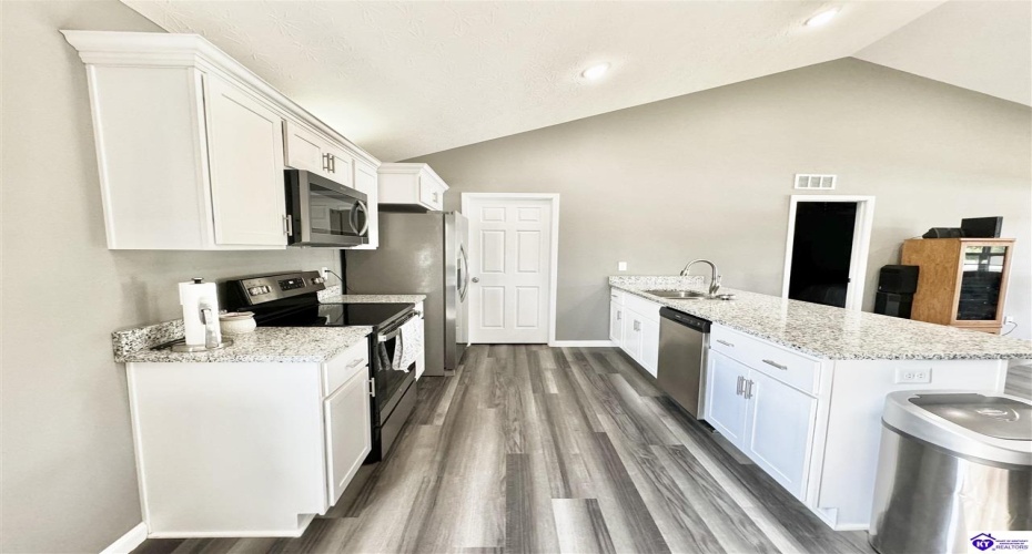 Palmetto Loop, Glendale, Kentucky 42740, ,2 BathroomsBathrooms,For Sale,Palmetto Loop,HK24001845