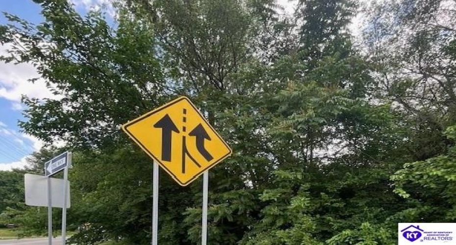 River Park Drive, Louisville, Kentucky 40211-2650, ,For Sale,River Park Drive,HK24001871