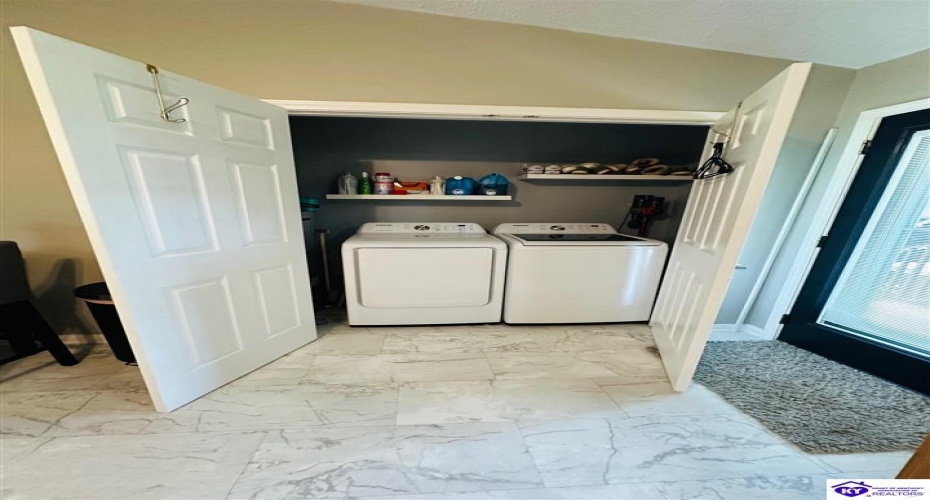 Christerson Lane, Campbellsville, Kentucky 42718, ,2 BathroomsBathrooms,For Sale,Christerson Lane,HK24001929