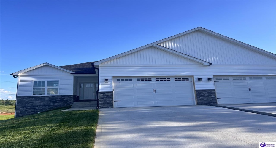 Otter Creek Road, Vine Grove, Kentucky 40175, ,3 BathroomsBathrooms,For Sale,Otter Creek Road,HK24001933