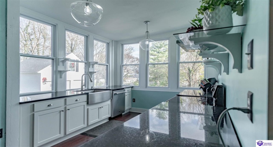 Poplar Street, Elizabethtown, Kentucky 42701, ,4 BathroomsBathrooms,For Sale,Poplar Street,HK24002008