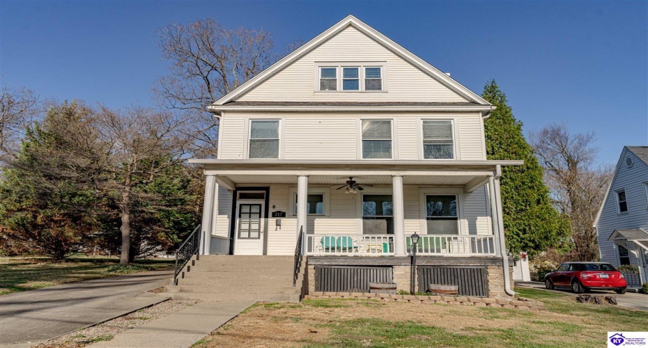 Poplar Street, Elizabethtown, Kentucky 42701, ,4 BathroomsBathrooms,For Sale,Poplar Street,HK24002008