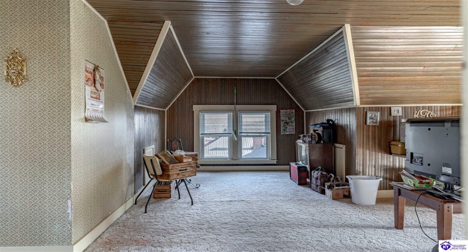 Poplar Street, Elizabethtown, Kentucky 42701, ,4 BathroomsBathrooms,For Sale,Poplar Street,HK24002008