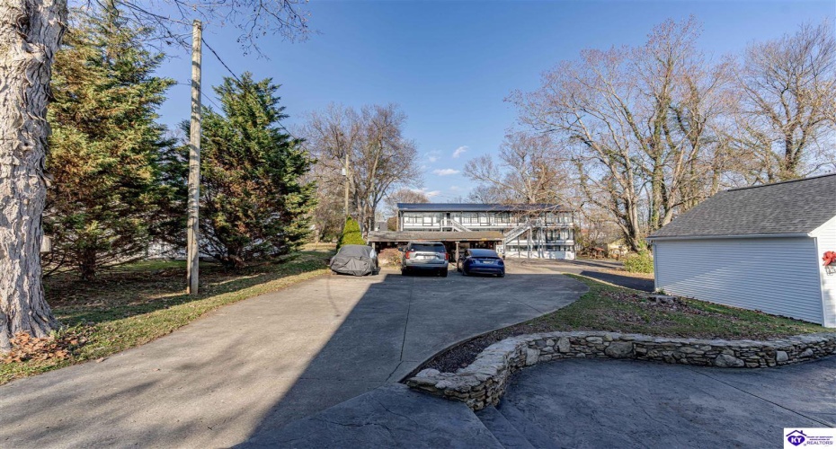 Poplar Street, Elizabethtown, Kentucky 42701, ,4 BathroomsBathrooms,For Sale,Poplar Street,HK24002008