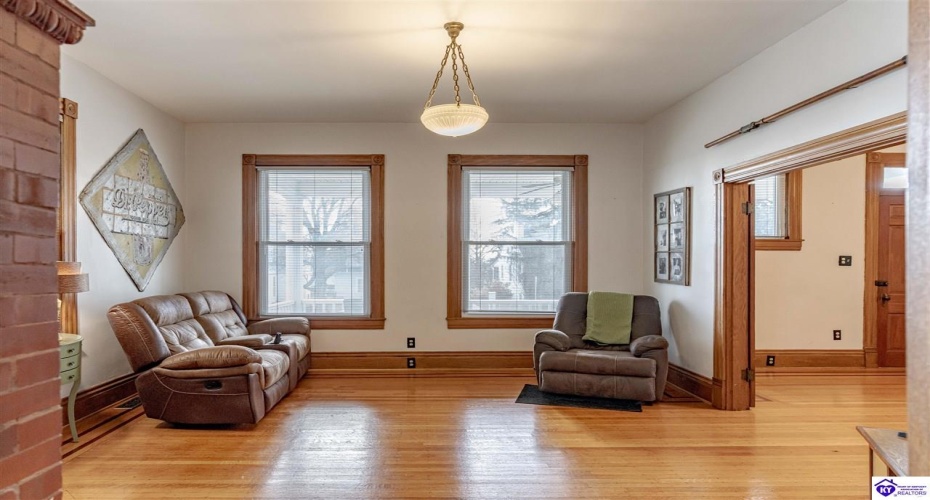 Poplar Street, Elizabethtown, Kentucky 42701, ,4 BathroomsBathrooms,For Sale,Poplar Street,HK24002008