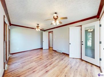 Sportsman Lake Road, Elizabethtown, Kentucky 42701, ,6 BathroomsBathrooms,For Sale,Sportsman Lake Road,HK24002012