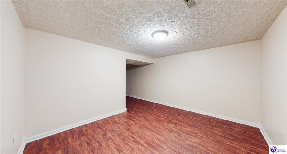 Sportsman Lake Road, Elizabethtown, Kentucky 42701, ,6 BathroomsBathrooms,For Sale,Sportsman Lake Road,HK24002012