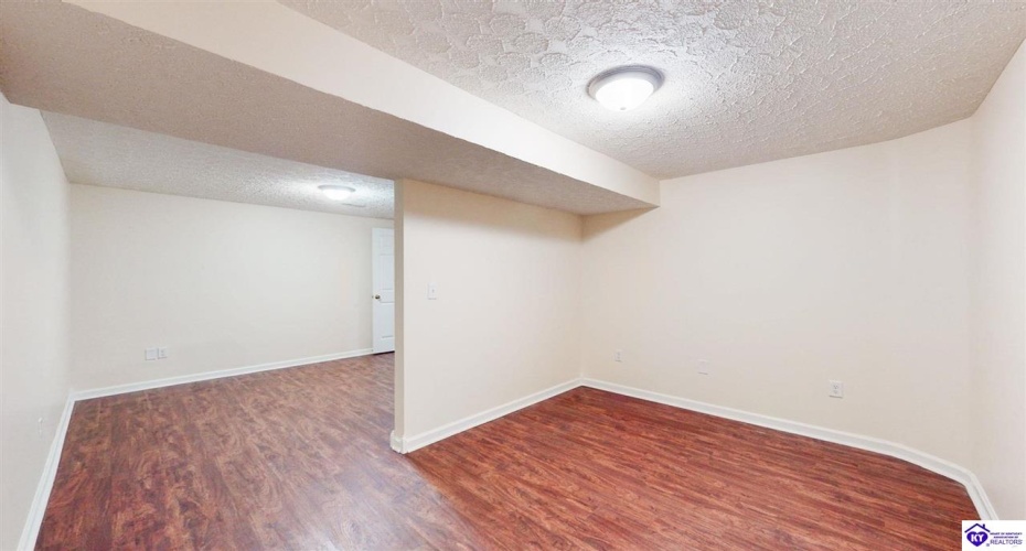 Sportsman Lake Road, Elizabethtown, Kentucky 42701, ,6 BathroomsBathrooms,For Sale,Sportsman Lake Road,HK24002012