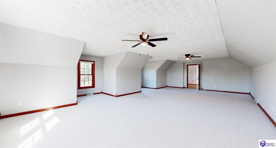 Sportsman Lake Road, Elizabethtown, Kentucky 42701, ,6 BathroomsBathrooms,For Sale,Sportsman Lake Road,HK24002012