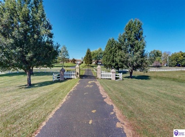 Sportsman Lake Road, Elizabethtown, Kentucky 42701, ,6 BathroomsBathrooms,For Sale,Sportsman Lake Road,HK24002012