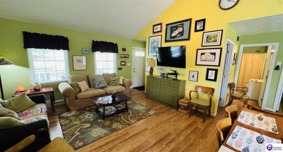 Lake Forest Lane, Westview, Kentucky 40178, ,2 BathroomsBathrooms,For Sale,Lake Forest Lane,HK24002080