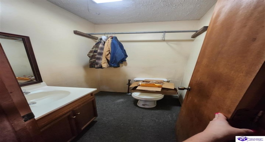 Main Street, Munfordville, Kentucky 42765, ,For Sale,Main Street,HK24002091