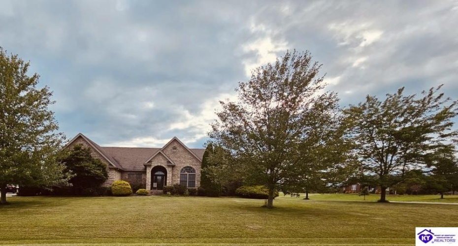 Jesse Ct, Fisherville, Kentucky 40023, ,3 BathroomsBathrooms,For Sale,Jesse Ct,HK24002106