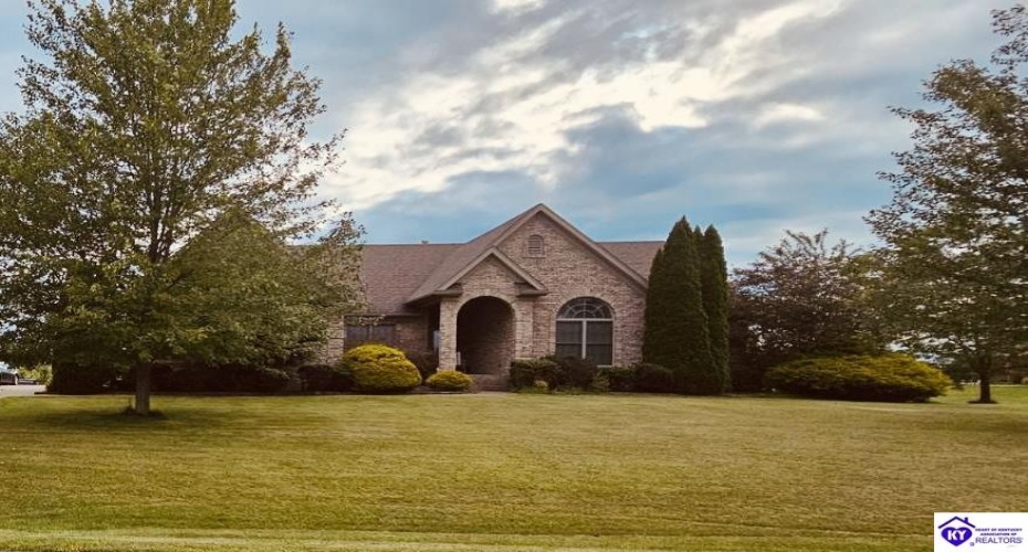 Jesse Ct, Fisherville, Kentucky 40023, ,3 BathroomsBathrooms,For Sale,Jesse Ct,HK24002106