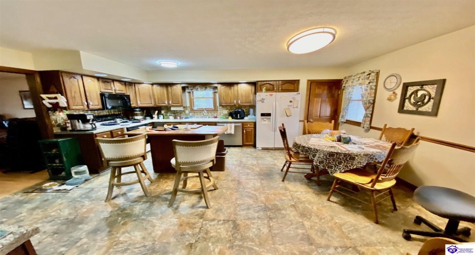 Concord Point Road, Falls Of Rough, Kentucky 40119, ,4 BathroomsBathrooms,For Sale,Concord Point Road,HK24002130