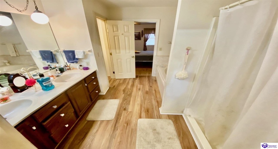 Concord Point Road, Falls Of Rough, Kentucky 40119, ,4 BathroomsBathrooms,For Sale,Concord Point Road,HK24002130