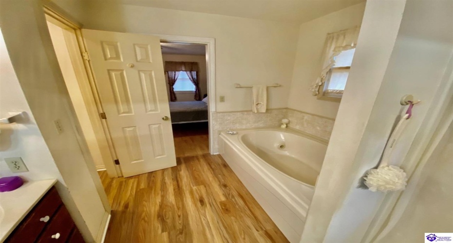 Concord Point Road, Falls Of Rough, Kentucky 40119, ,4 BathroomsBathrooms,For Sale,Concord Point Road,HK24002130