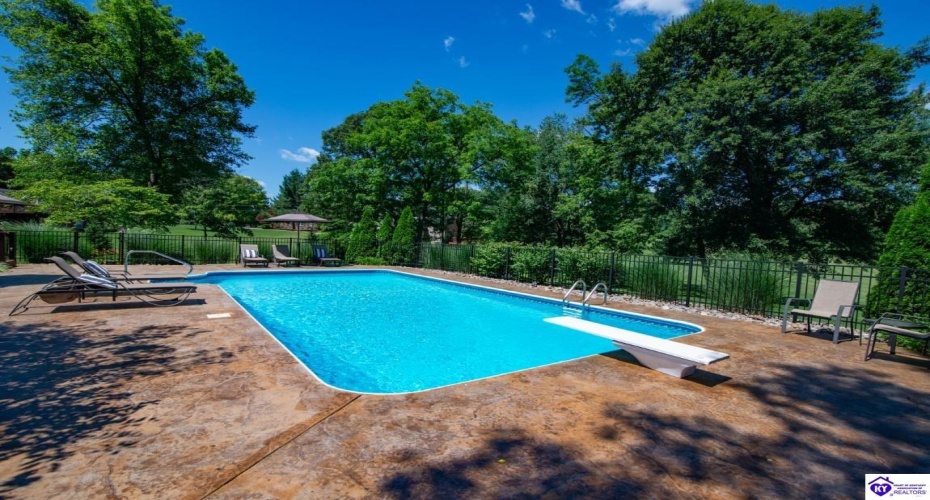 Hillcrest Drive, Brandenburg, Kentucky 40108, ,4 BathroomsBathrooms,For Sale,Hillcrest Drive,HK24002137