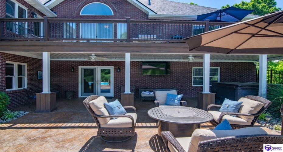 Hillcrest Drive, Brandenburg, Kentucky 40108, ,4 BathroomsBathrooms,For Sale,Hillcrest Drive,HK24002137