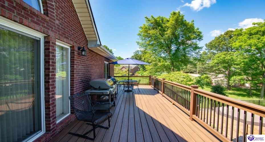 Hillcrest Drive, Brandenburg, Kentucky 40108, ,4 BathroomsBathrooms,For Sale,Hillcrest Drive,HK24002137