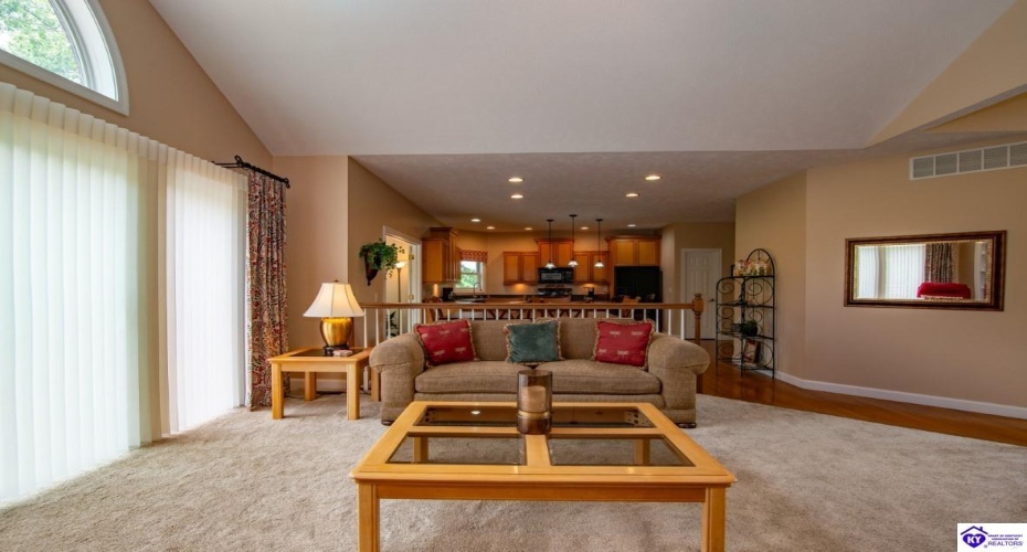 Hillcrest Drive, Brandenburg, Kentucky 40108, ,4 BathroomsBathrooms,For Sale,Hillcrest Drive,HK24002137