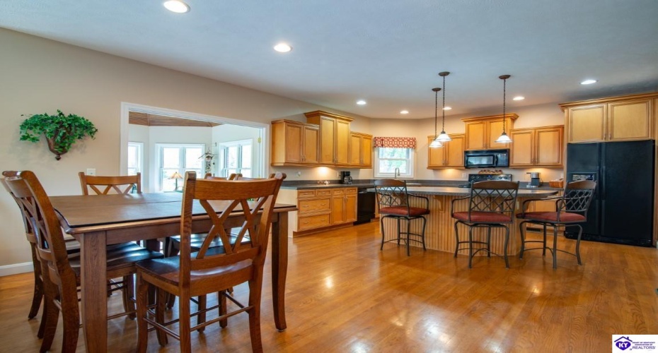 Hillcrest Drive, Brandenburg, Kentucky 40108, ,4 BathroomsBathrooms,For Sale,Hillcrest Drive,HK24002137