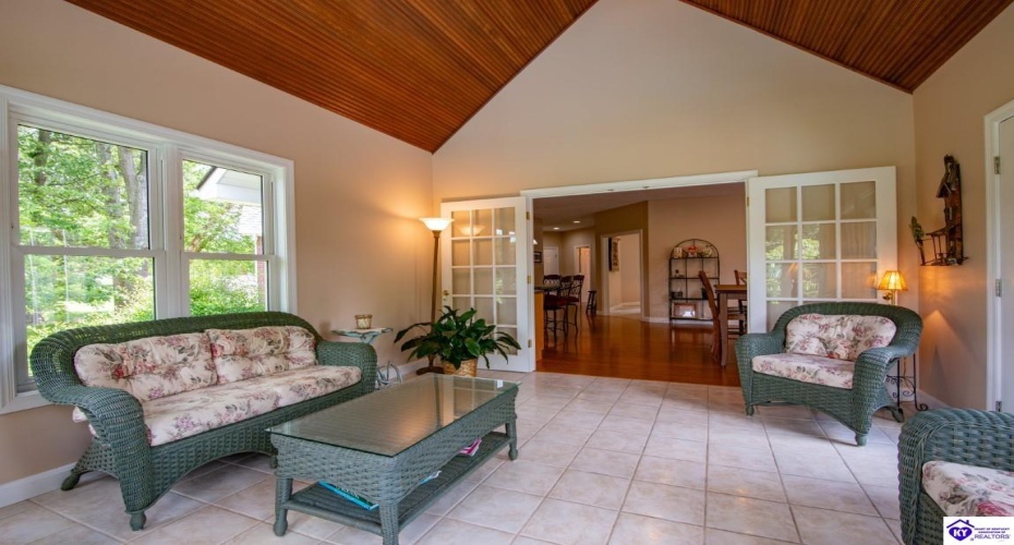 Hillcrest Drive, Brandenburg, Kentucky 40108, ,4 BathroomsBathrooms,For Sale,Hillcrest Drive,HK24002137