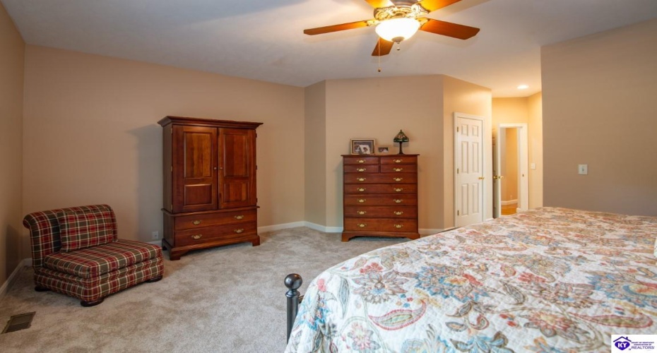 Hillcrest Drive, Brandenburg, Kentucky 40108, ,4 BathroomsBathrooms,For Sale,Hillcrest Drive,HK24002137