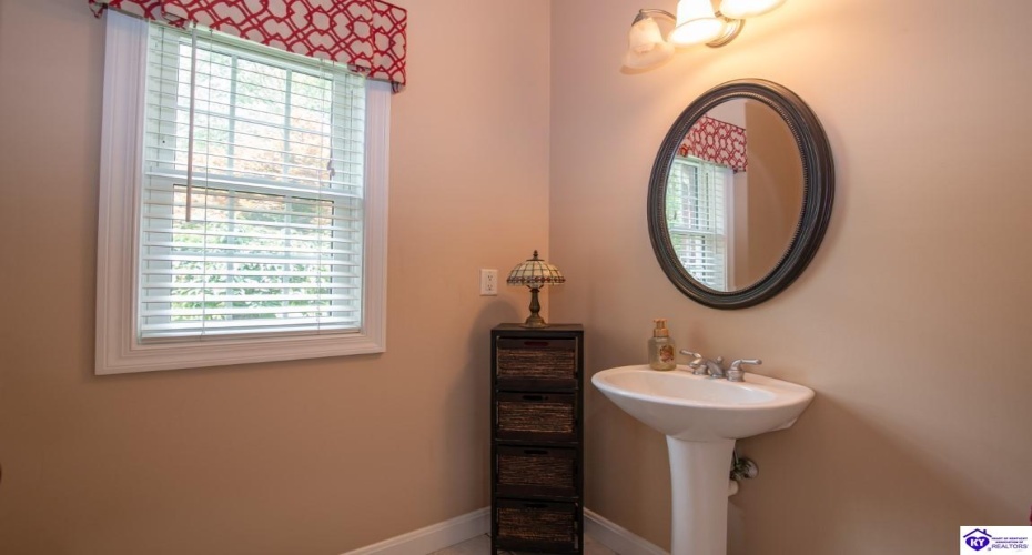 Hillcrest Drive, Brandenburg, Kentucky 40108, ,4 BathroomsBathrooms,For Sale,Hillcrest Drive,HK24002137