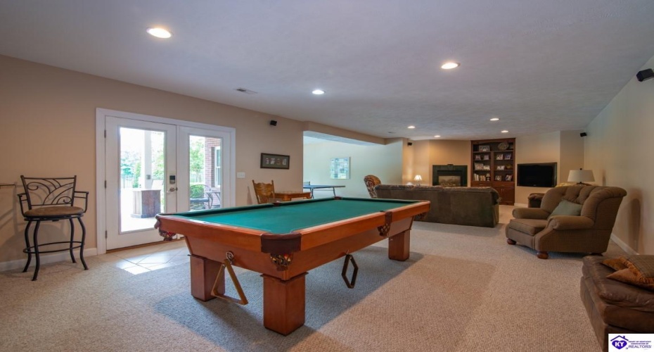 Hillcrest Drive, Brandenburg, Kentucky 40108, ,4 BathroomsBathrooms,For Sale,Hillcrest Drive,HK24002137