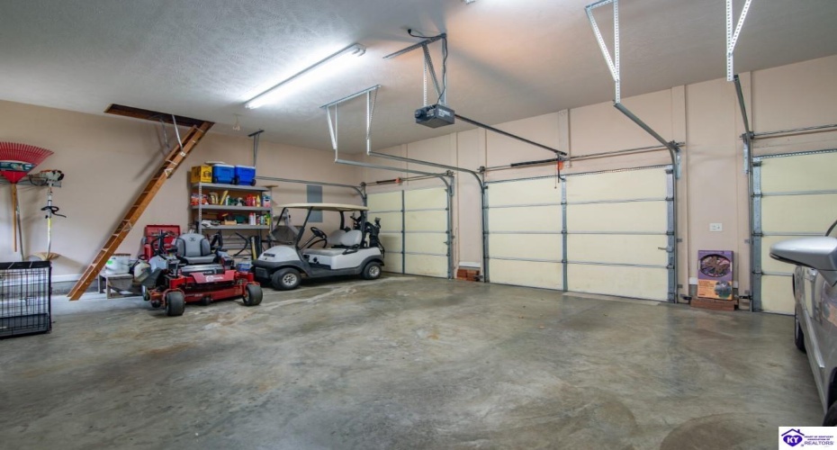 Hillcrest Drive, Brandenburg, Kentucky 40108, ,4 BathroomsBathrooms,For Sale,Hillcrest Drive,HK24002137