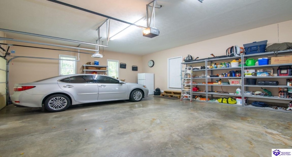 Hillcrest Drive, Brandenburg, Kentucky 40108, ,4 BathroomsBathrooms,For Sale,Hillcrest Drive,HK24002137